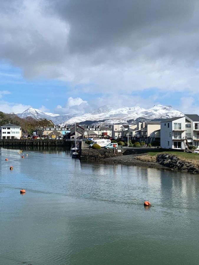 Portmadog, Oakley Wharf Apartment Porthmadog Exterior photo